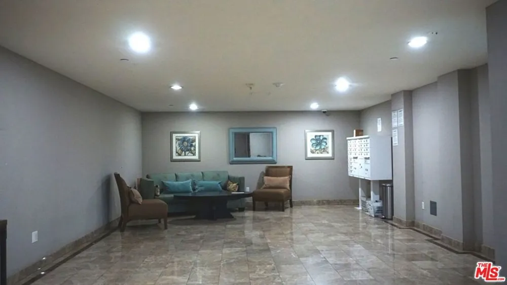 1029 S Hobart Boulevard #202 Los Angeles, CA 90006