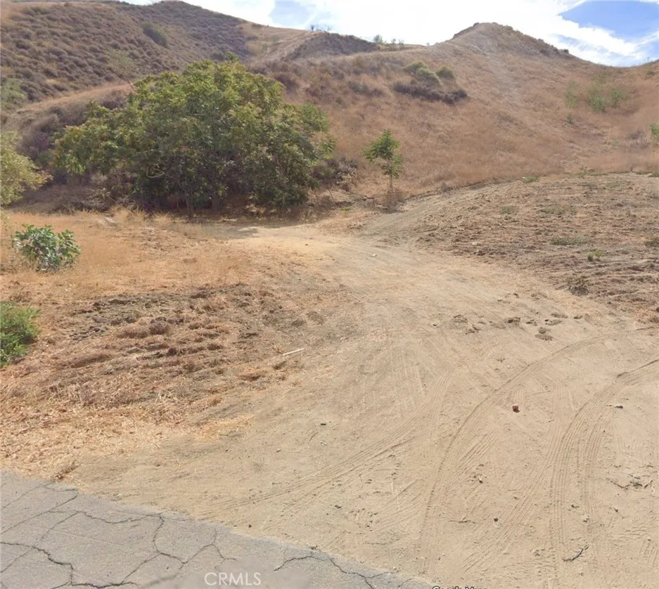 28939 Paradise Road Val Verde, CA 91384
