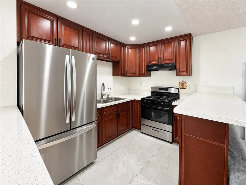 801 E Chestnut Street #2 Glendale, CA 91205