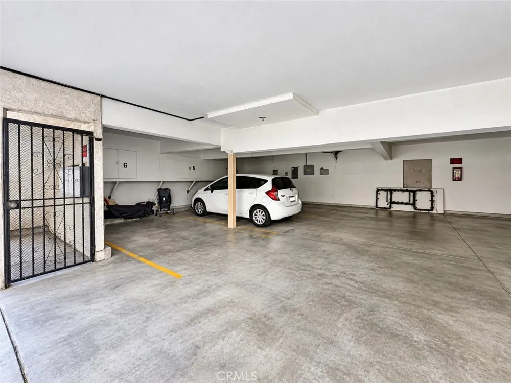 801 E Chestnut Street #2 Glendale, CA 91205