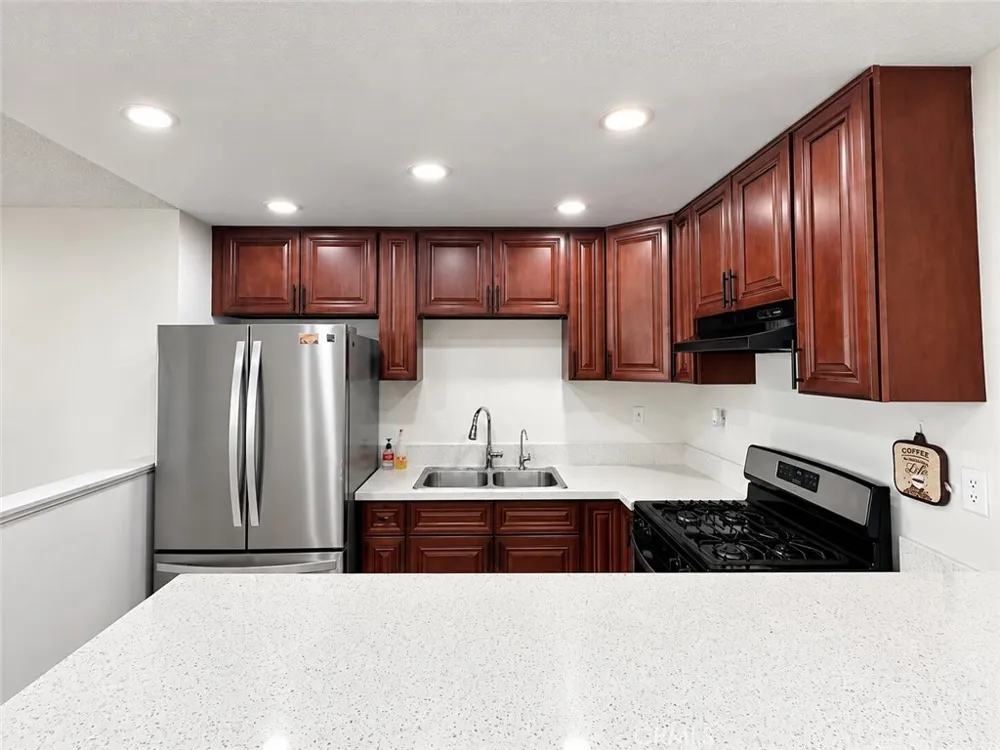 801 E Chestnut Street #2 Glendale, CA 91205