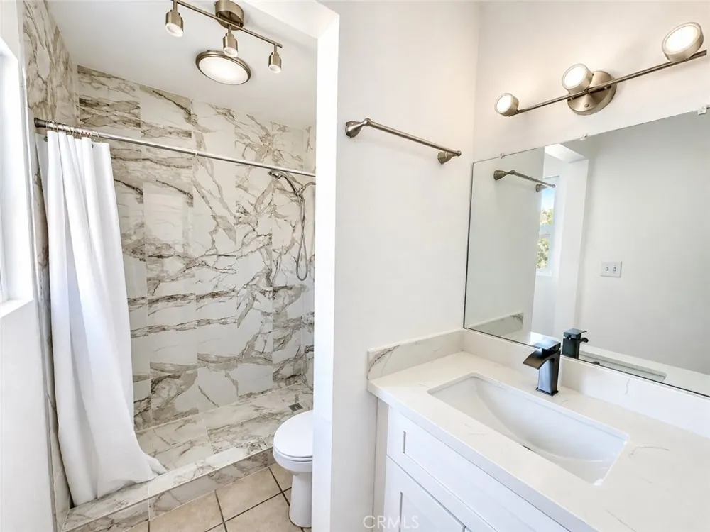 801 E Chestnut Street #8 Glendale, CA 91205
