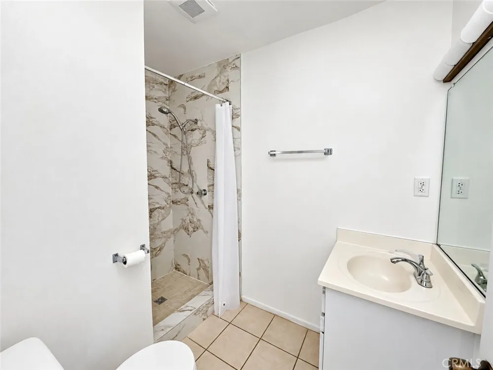 801 E Chestnut Street #8 Glendale, CA 91205