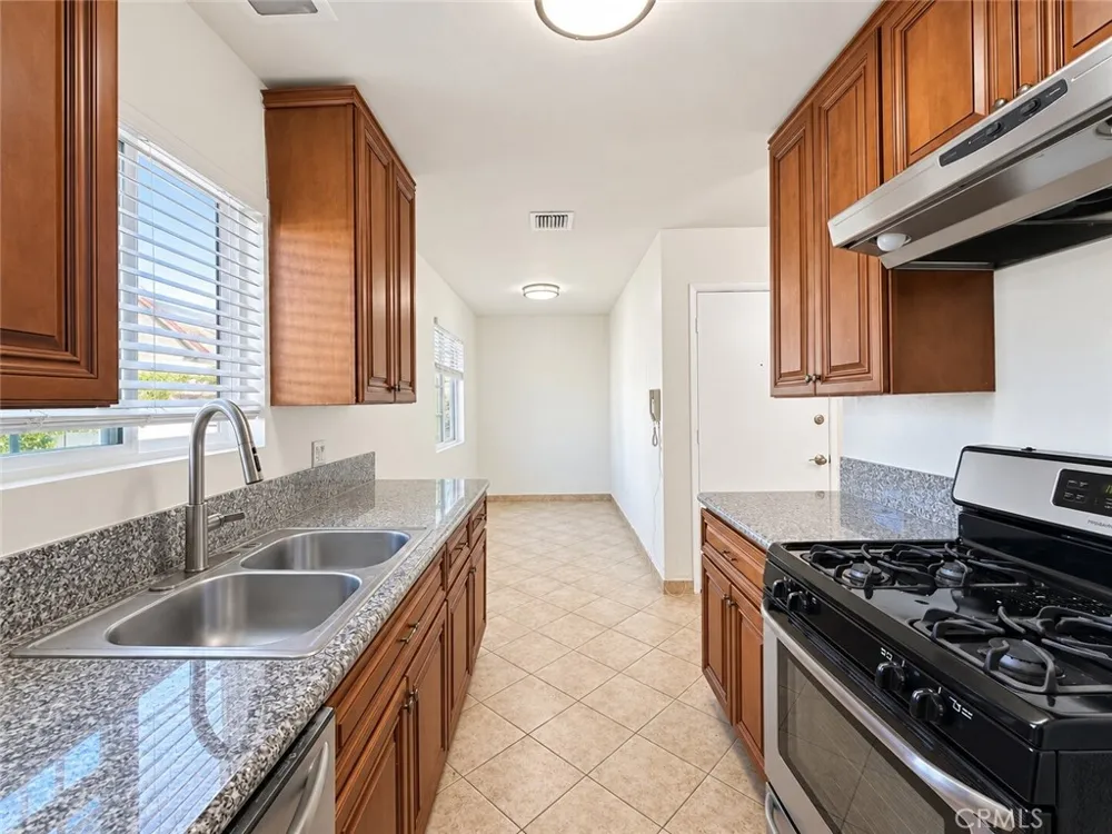 1126 Elm #4 Glendale, CA 91201