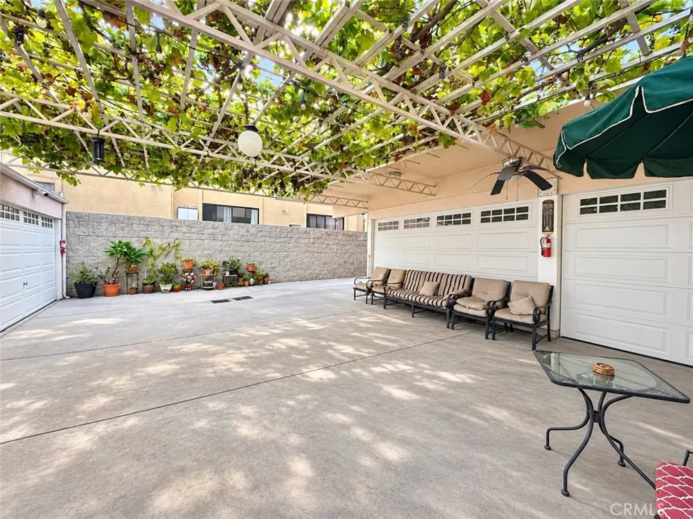 1126 Elm #4 Glendale, CA 91201