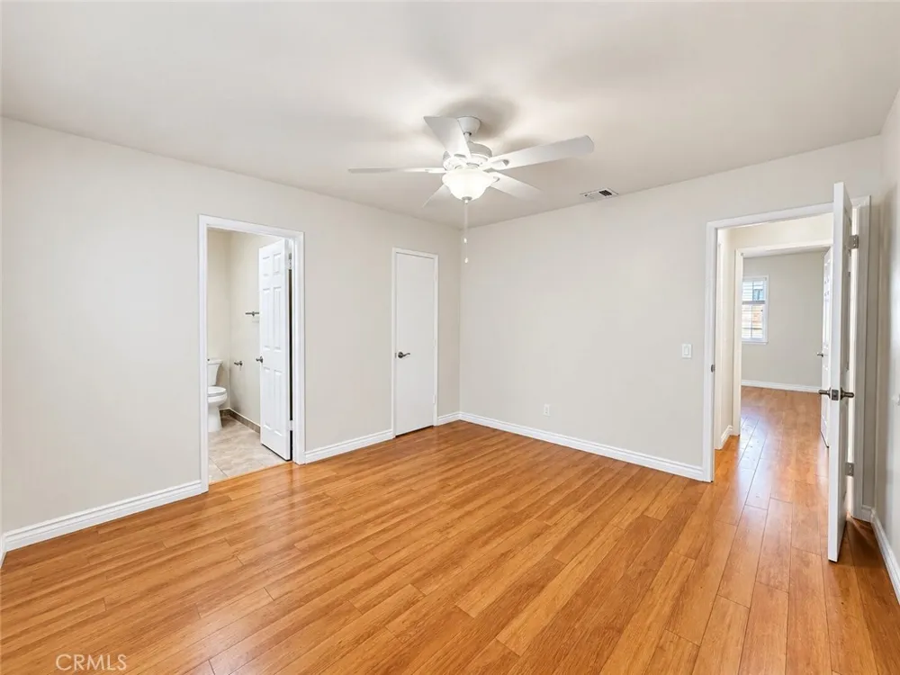 1126 Elm #4 Glendale, CA 91201