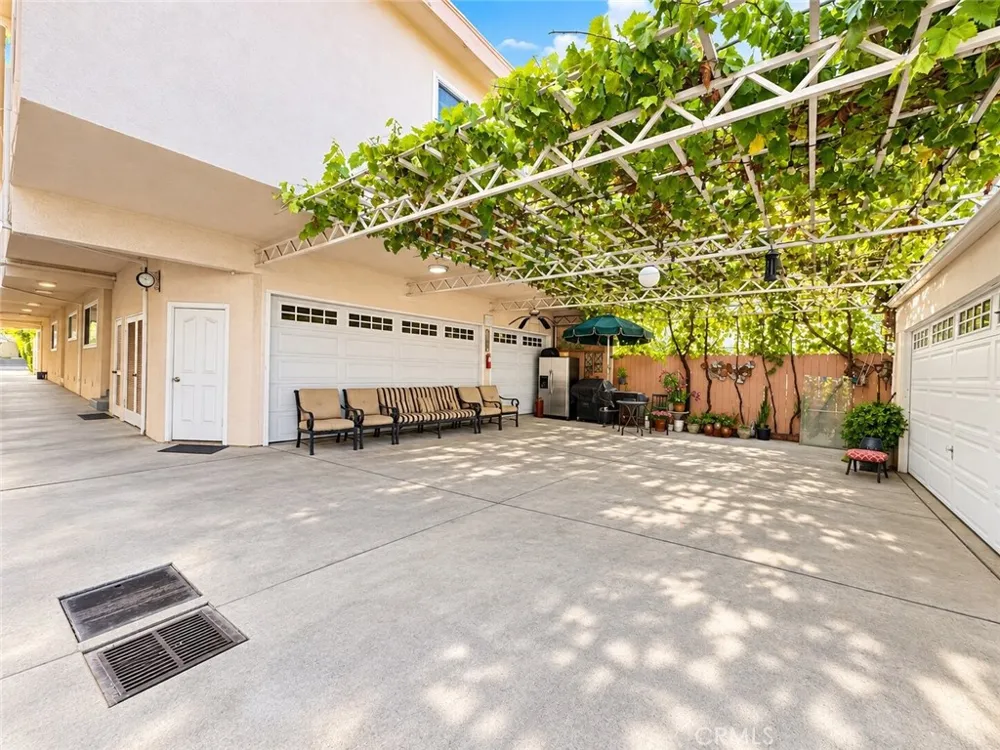 1126 Elm #4 Glendale, CA 91201