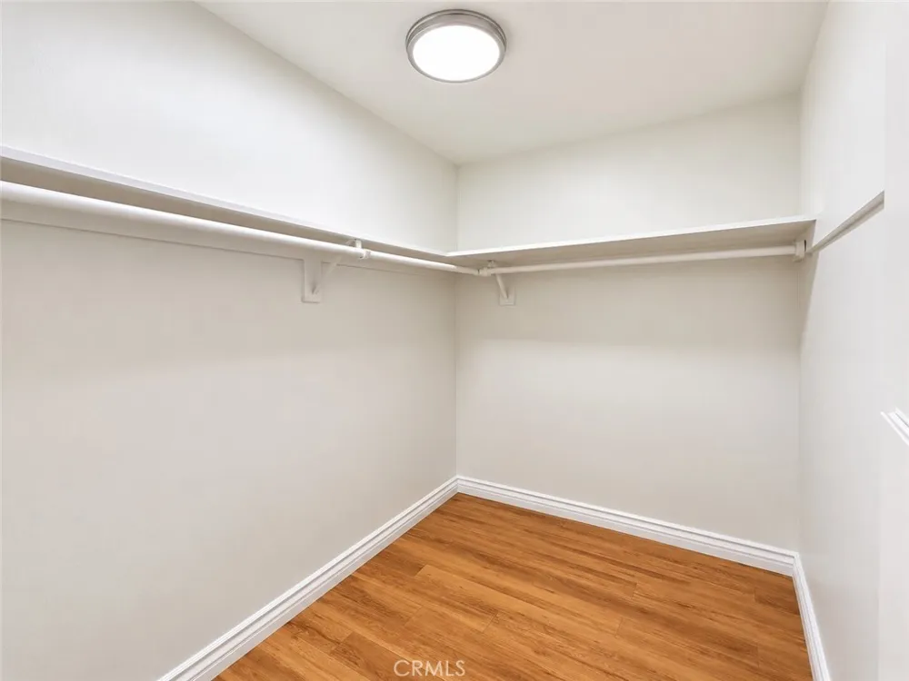 1126 Elm #4 Glendale, CA 91201