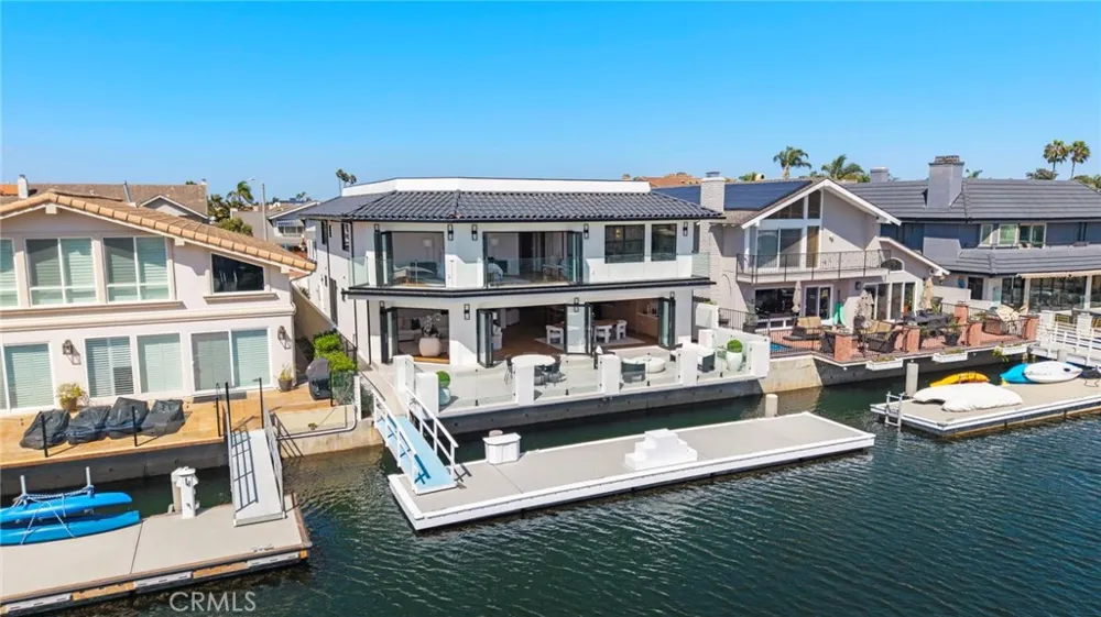 4042 Figaro Huntington Beach, CA 92649