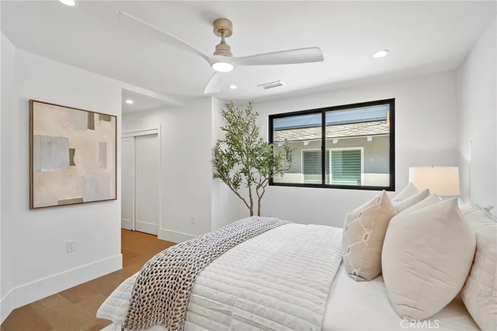 4042 Figaro Huntington Beach, CA 92649