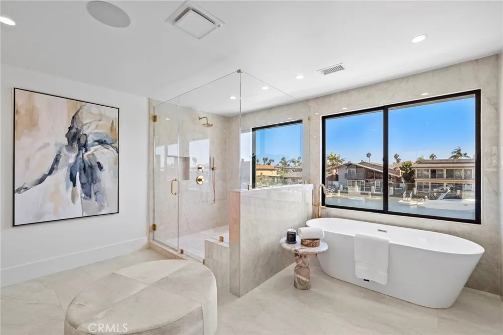 4042 Figaro Huntington Beach, CA 92649