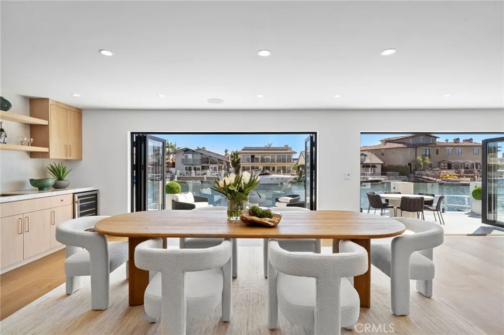 4042 Figaro Huntington Beach, CA 92649