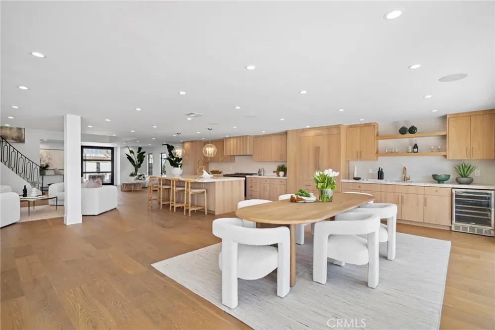 4042 Figaro Huntington Beach, CA 92649