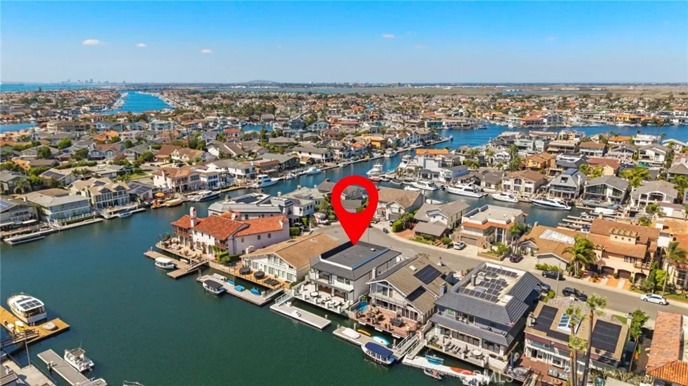 4042 Figaro Huntington Beach, CA 92649