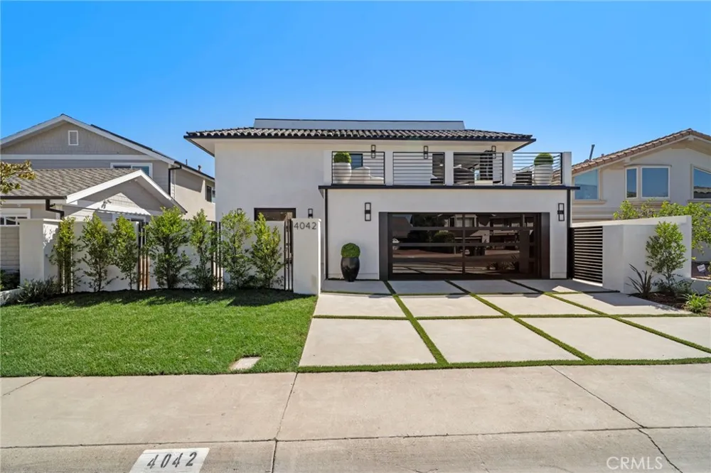4042 Figaro Huntington Beach, CA 92649