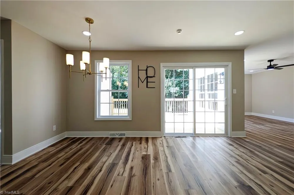 130 Roswell Drive Kernersville, NC 27284