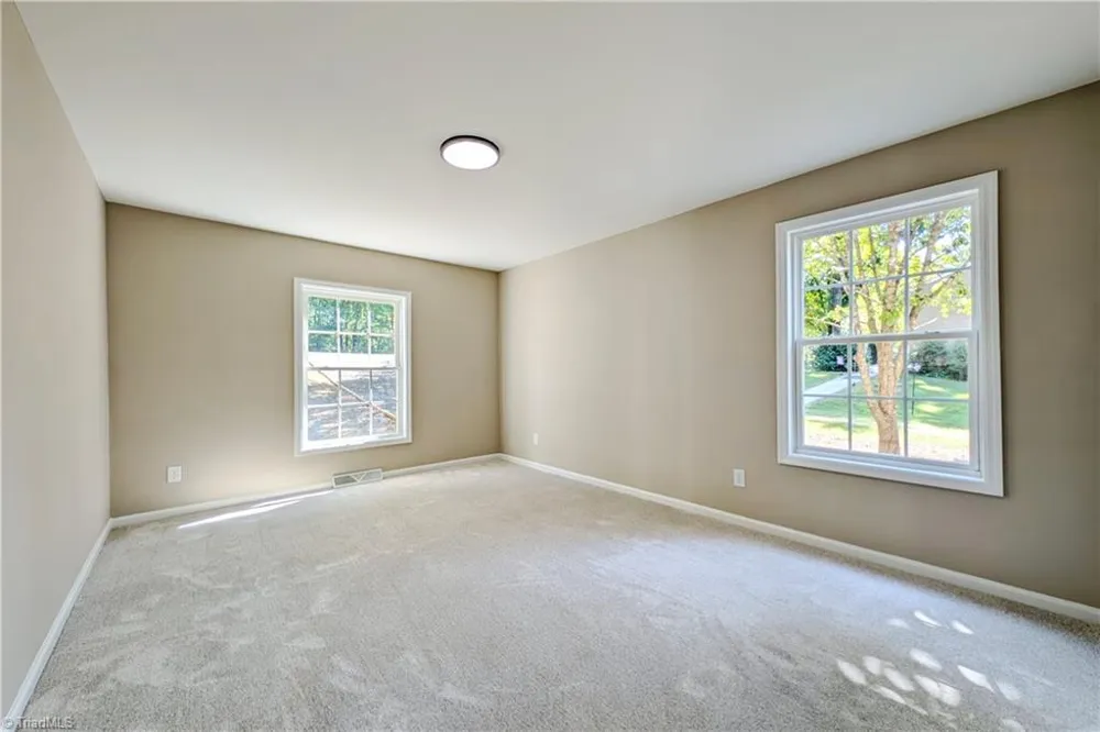 130 Roswell Drive Kernersville, NC 27284