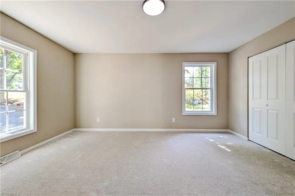 130 Roswell Drive Kernersville, NC 27284