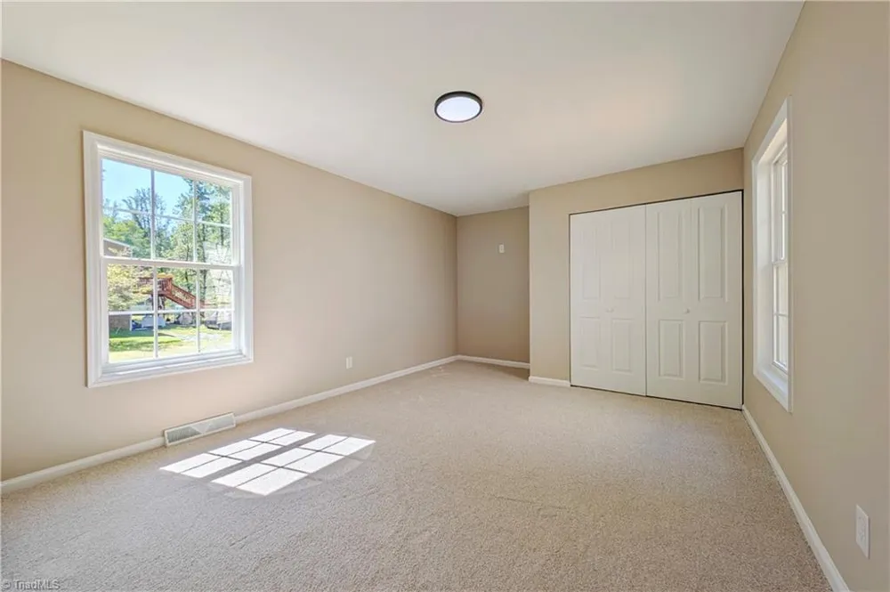 130 Roswell Drive Kernersville, NC 27284
