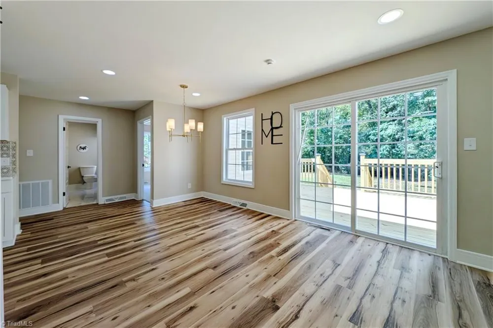 130 Roswell Drive Kernersville, NC 27284