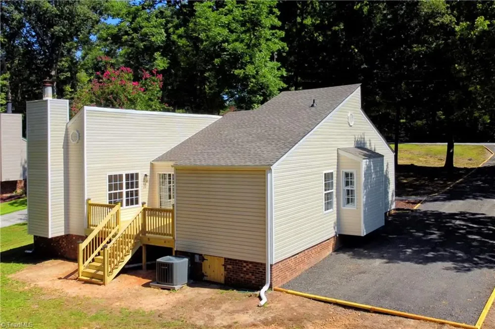 130 Roswell Drive Kernersville, NC 27284