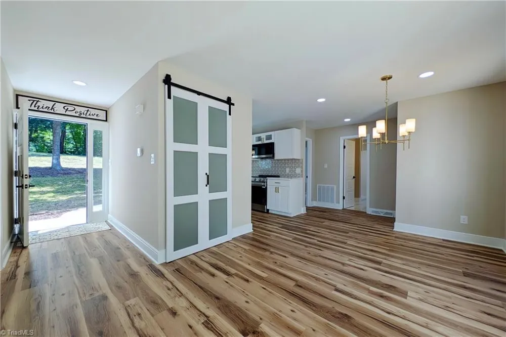 130 Roswell Drive Kernersville, NC 27284