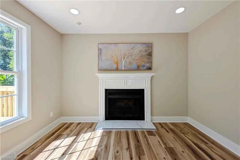 130 Roswell Drive Kernersville, NC 27284