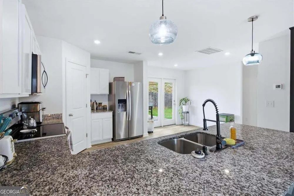 36 Oxford LN Kingston, GA 30145