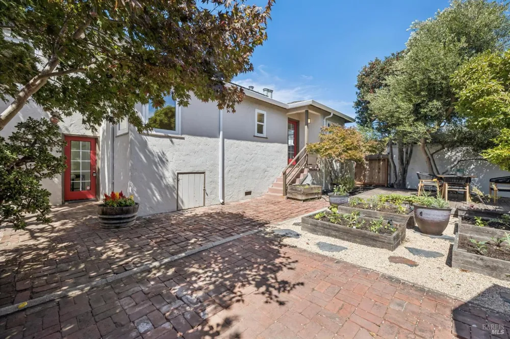 632 29th Street Richmond, CA 94804