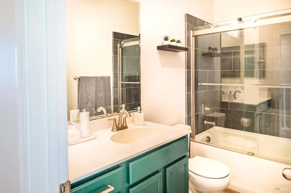 616 Jade Street Petaluma, CA 94952