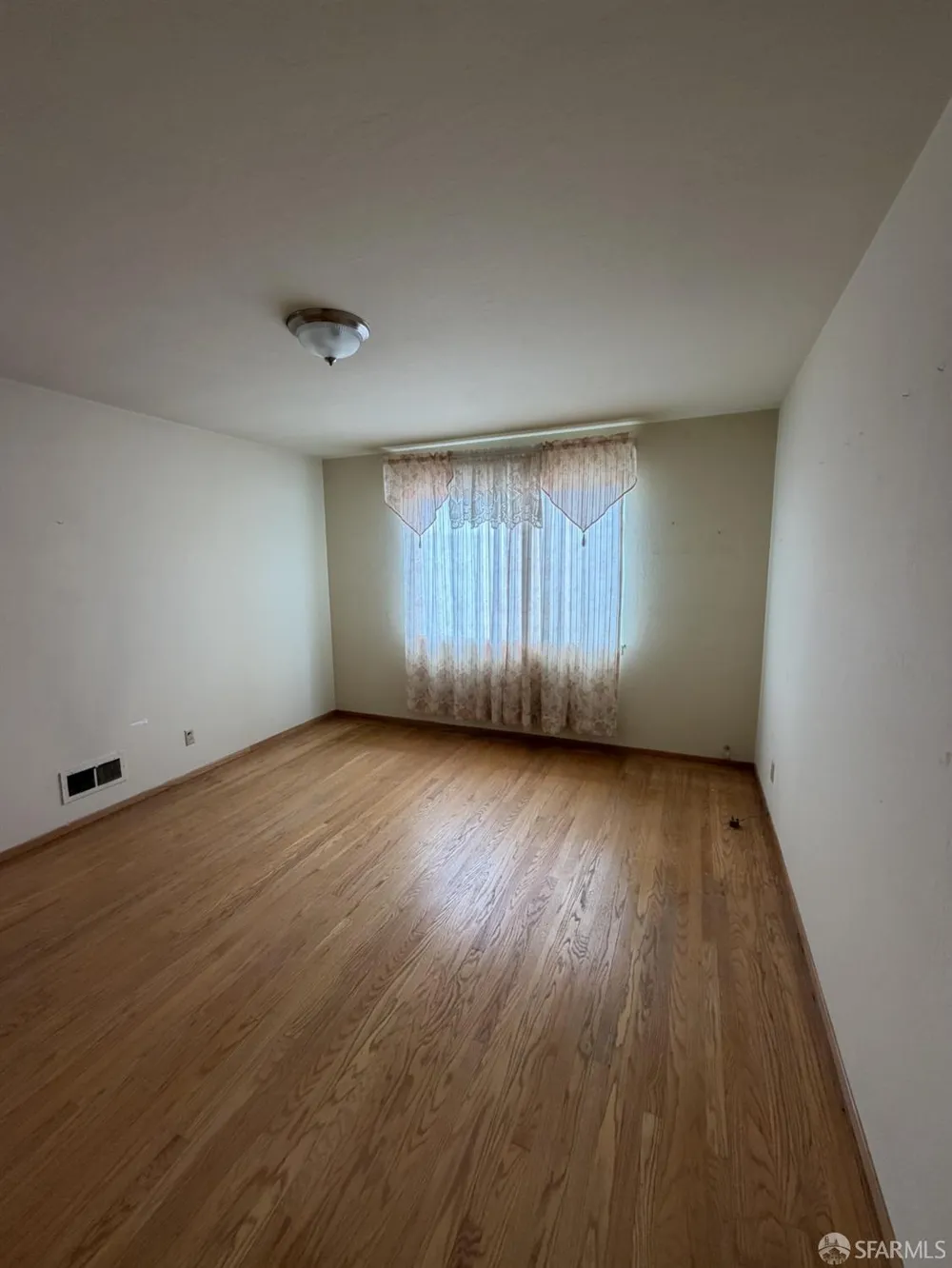 62 Neptune Street San Francisco, CA 94124