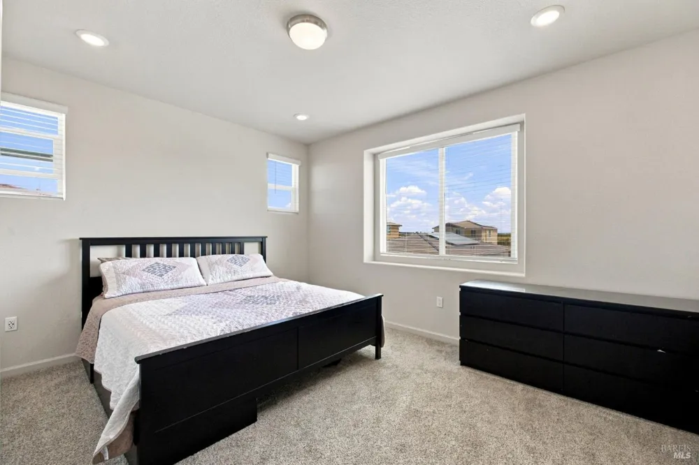 585 Shefford Drive Vacaville, CA 95687