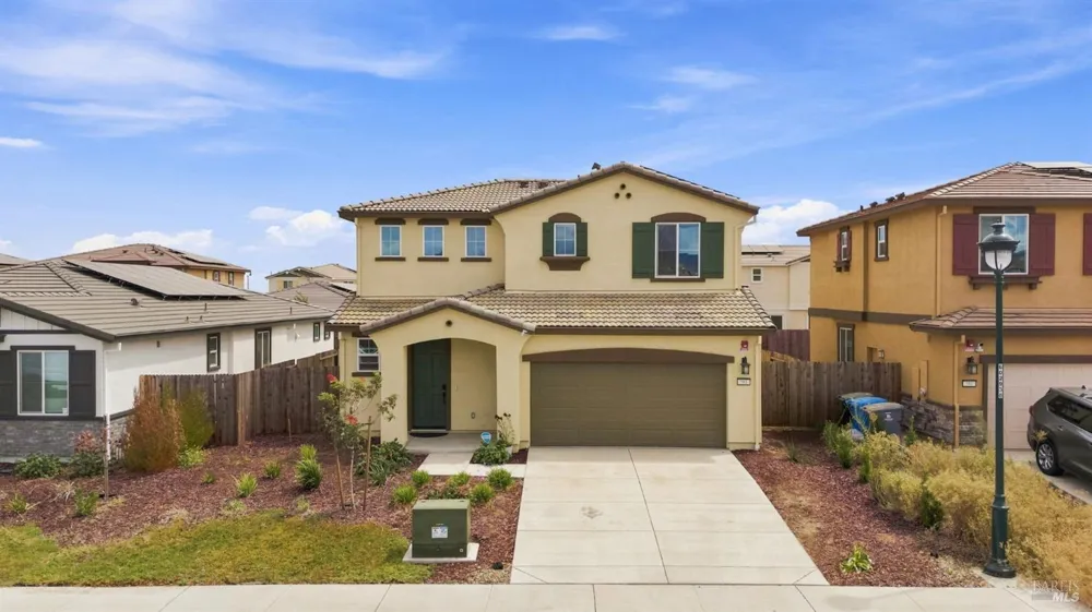 585 Shefford Drive Vacaville, CA 95687