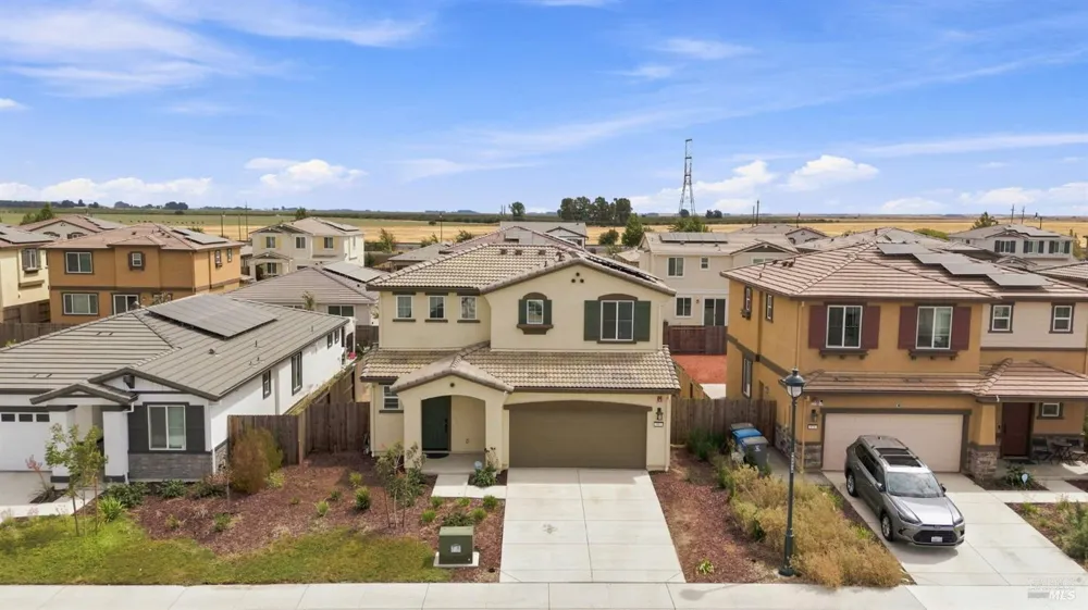 585 Shefford Drive Vacaville, CA 95687