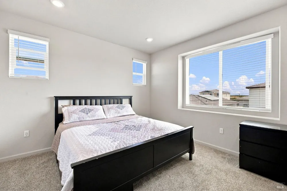 585 Shefford Drive Vacaville, CA 95687