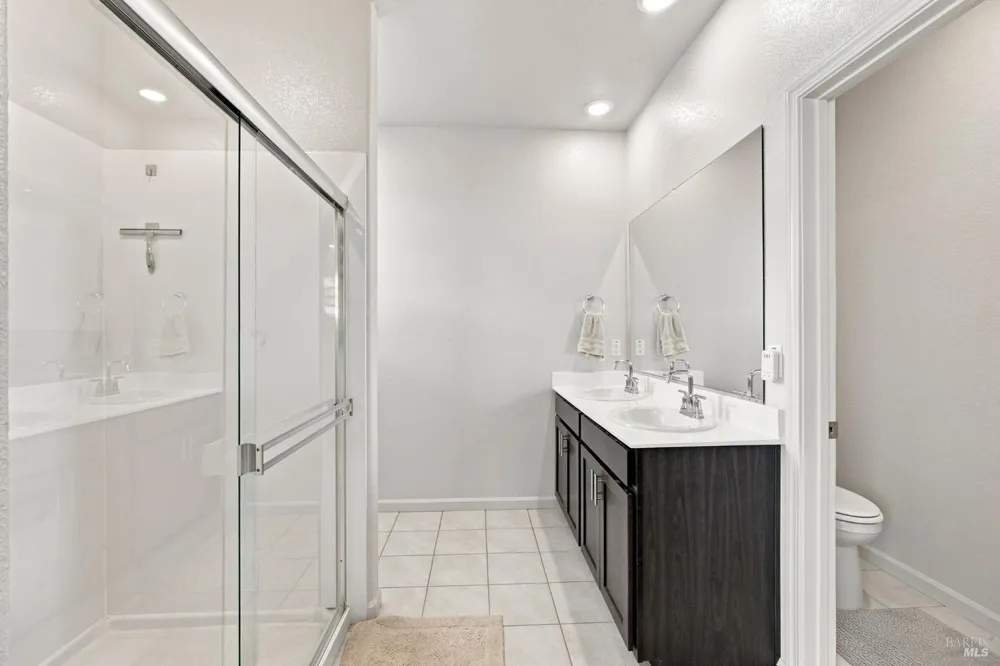 585 Shefford Drive Vacaville, CA 95687