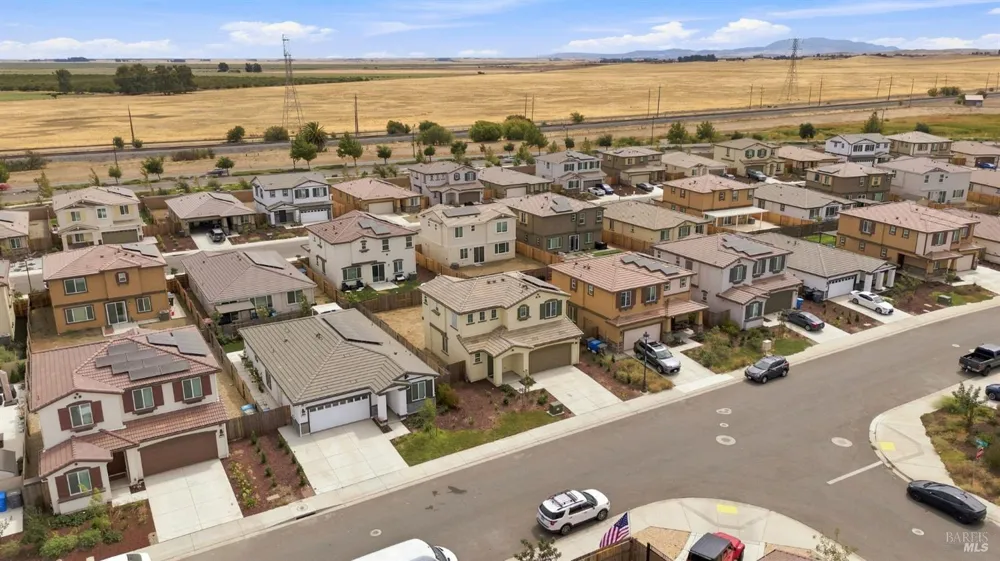 585 Shefford Drive Vacaville, CA 95687