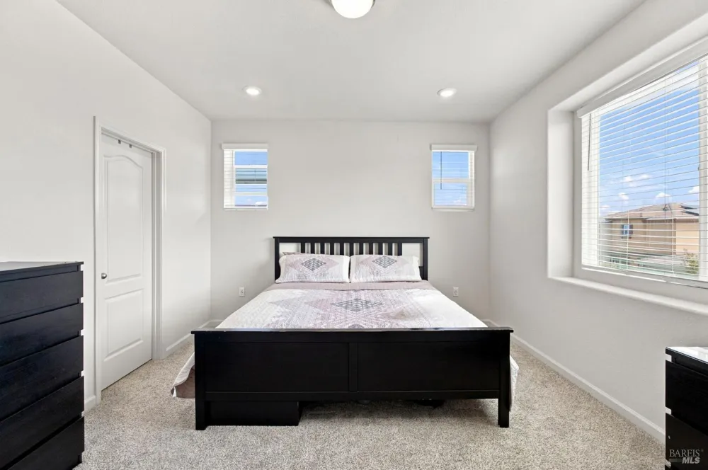 585 Shefford Drive Vacaville, CA 95687