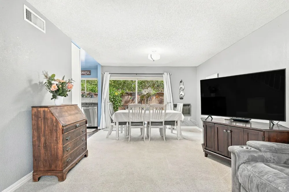 1764 Las Raposas Court Santa Rosa, CA 95409