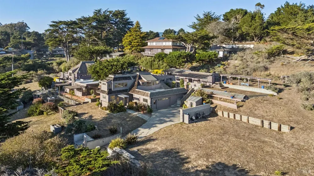 350 Ocean Parkway Bolinas, CA 94924