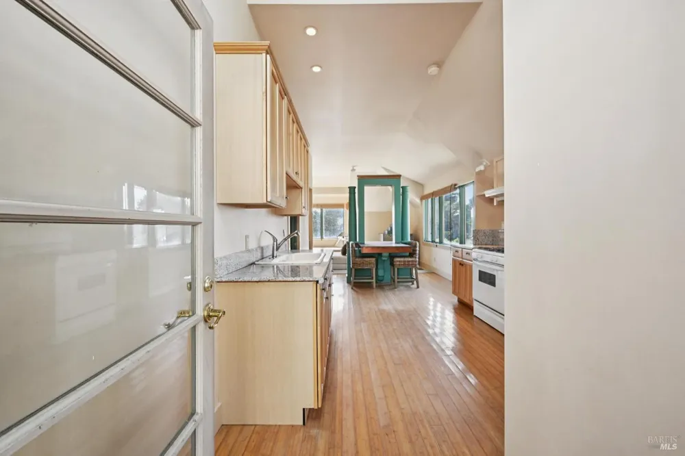 350 Ocean Parkway Bolinas, CA 94924
