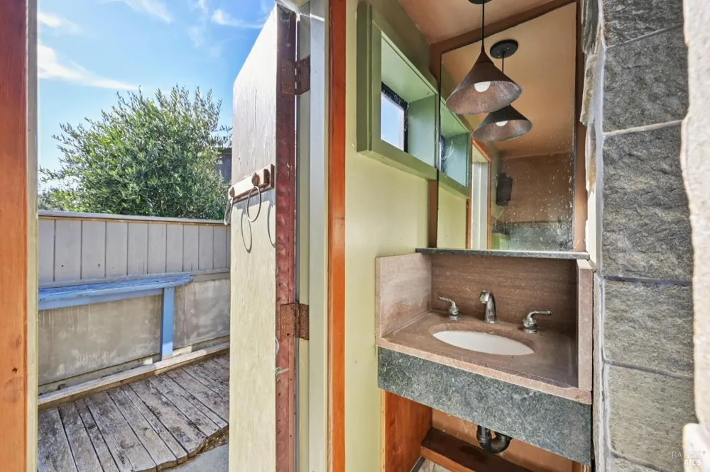350 Ocean Parkway Bolinas, CA 94924