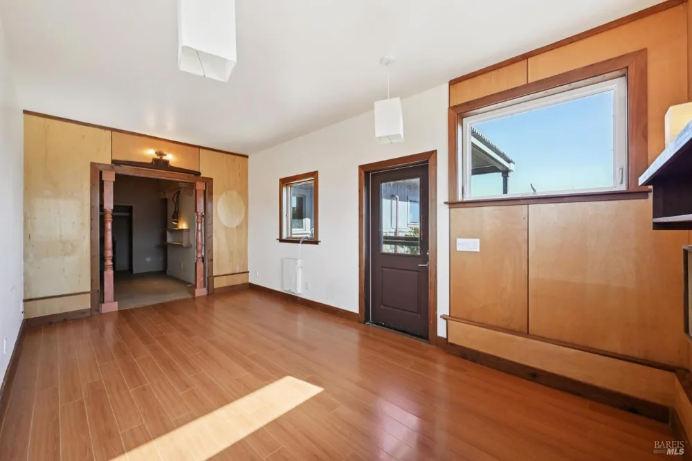 350 Ocean Parkway Bolinas, CA 94924