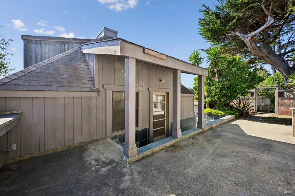 350 Ocean Parkway Bolinas, CA 94924