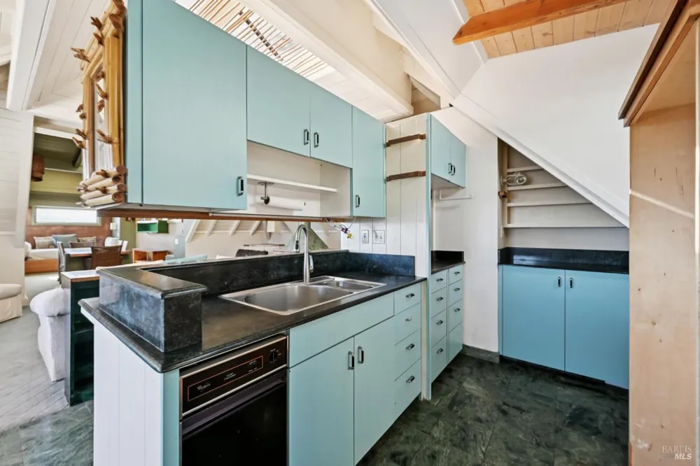 350 Ocean Parkway Bolinas, CA 94924