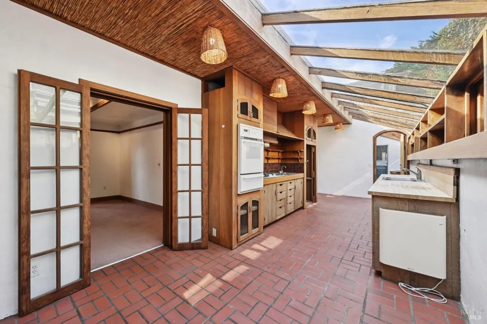 350 Ocean Parkway Bolinas, CA 94924