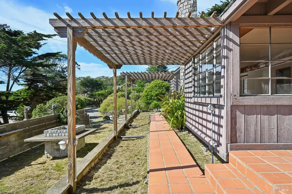 350 Ocean Parkway Bolinas, CA 94924