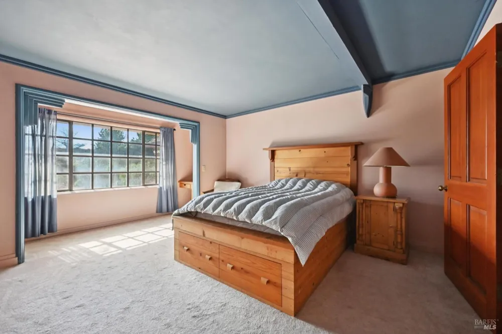 350 Ocean Parkway Bolinas, CA 94924