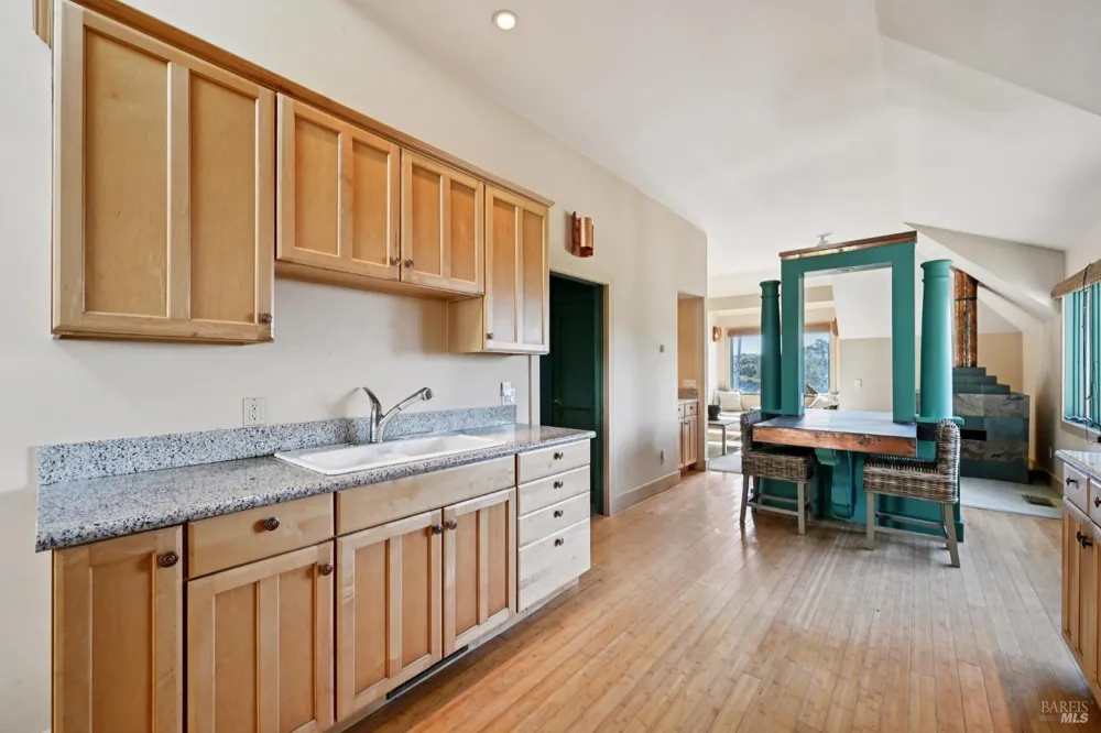 350 Ocean Parkway Bolinas, CA 94924
