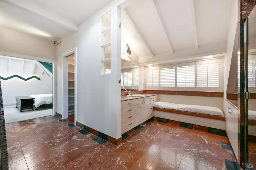 350 Ocean Parkway Bolinas, CA 94924